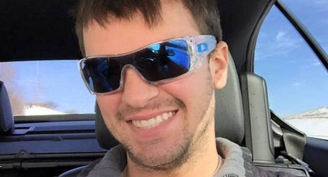 Andreas Lubitz po složení pilotních zkoušek a Arizoně. Andreas Lubitz po složení pilotních zkoušek a Arizoně.