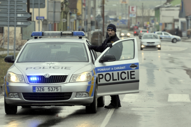 Policie zasahovala kvůli střelbě v restauraci Družba. Policie zasahovala kvůli střelbě v restauraci Družba.