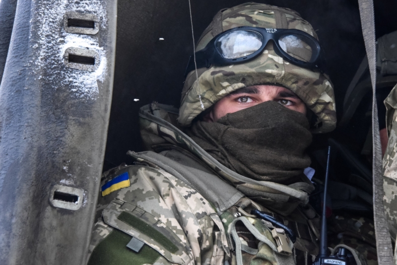 Boje mezi ukrajinskou armádou a separatisty na východě Ukrajiny pokračují navzdory příměří (ilustrační foto). Boje mezi ukrajinskou armádou a separatisty na východě Ukrajiny pokračují navzdory příměří (ilustrační foto).