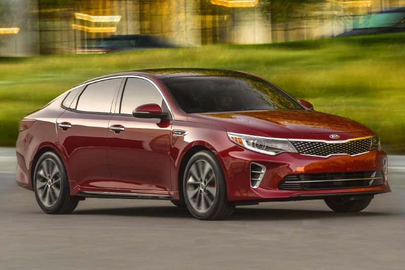 Nová Kia Optima nakukuje do luxusního segmentu.