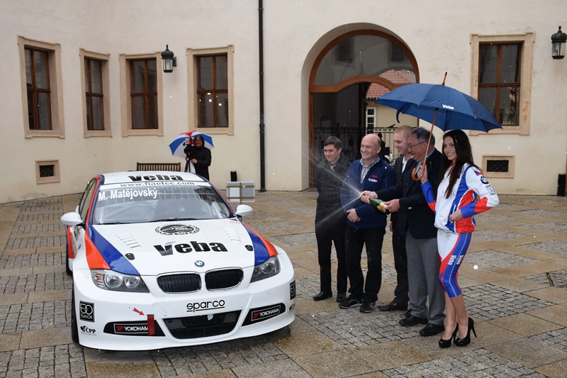 Automobilový závodník Michal Matějovský má před startem letošního seriálu mistrovství Evropy cestovních vozů jednoznačný cíl - posunout se z loňského druhého místa na první.