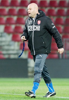 Kouč jednadvacítky Jakub Dovalil.