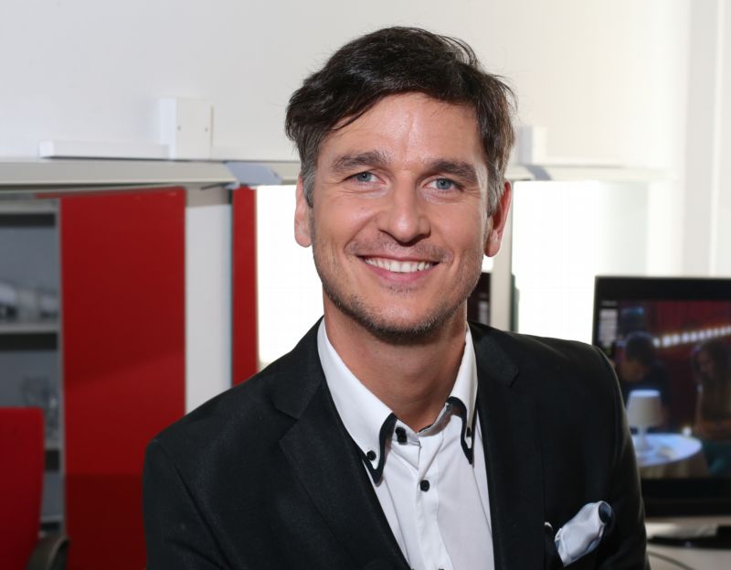 V jedné z moderátorských dvojic se objeví i herec a režisér Lumír Olšovský.