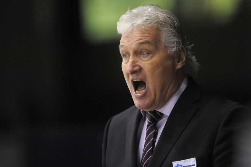 Trenér Miloš Říha nebude pokračovat v Pardubicích. Trenér Miloš Říha nebude pokračovat v Pardubicích.