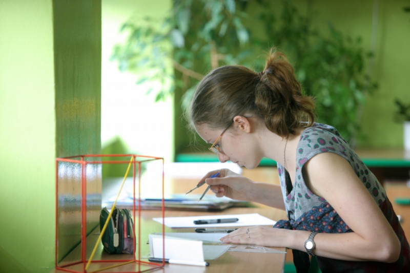 Maturantka na potítku. Maturantka na potítku.