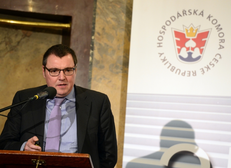 Guvernér České národní banky Miroslav Singer. Guvernér České národní banky Miroslav Singer.