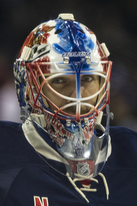 Henrik Lundqvist, držitel Vezinovy trofeje pro nejlepšího brankáře NHL (2012).