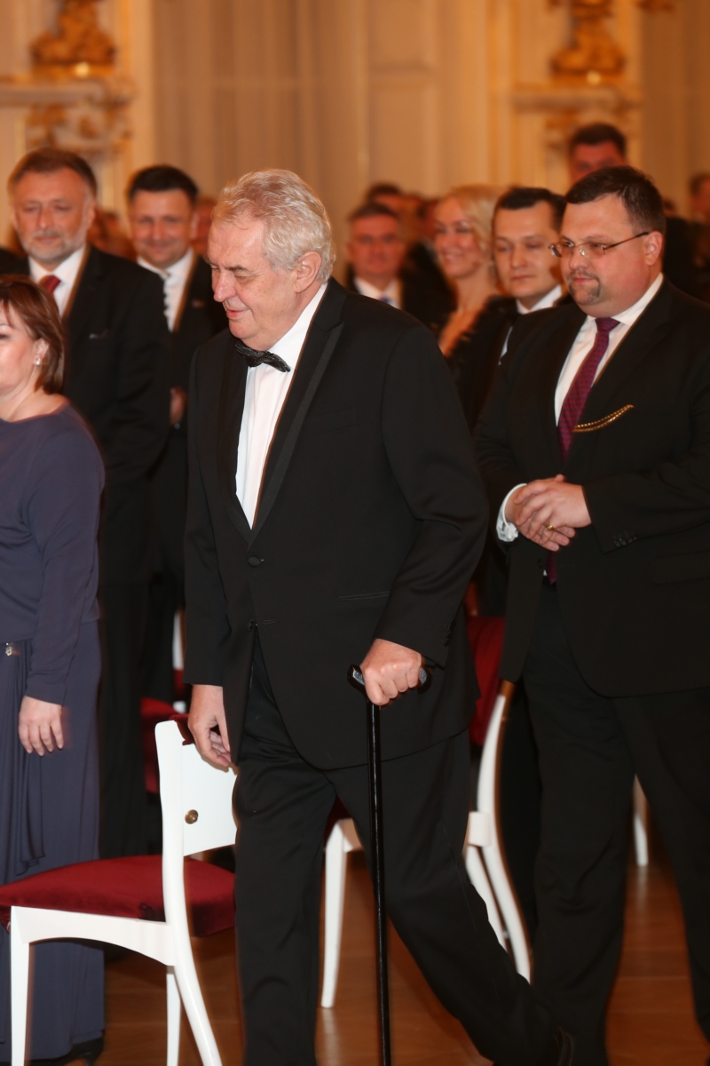 Miloš Zeman a hradní ceremoniář Jindřich Forejt na plese pořádaném hradním párem.