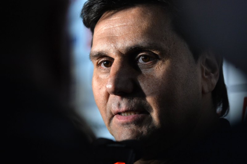 Vladimír Růžička bude v příští sezoně společně s reprezentací velmi pravděpodobně trénovat i Chomutov. Vladimír Růžička bude v příští sezoně společně s reprezentací velmi pravděpodobně trénovat i Chomutov.