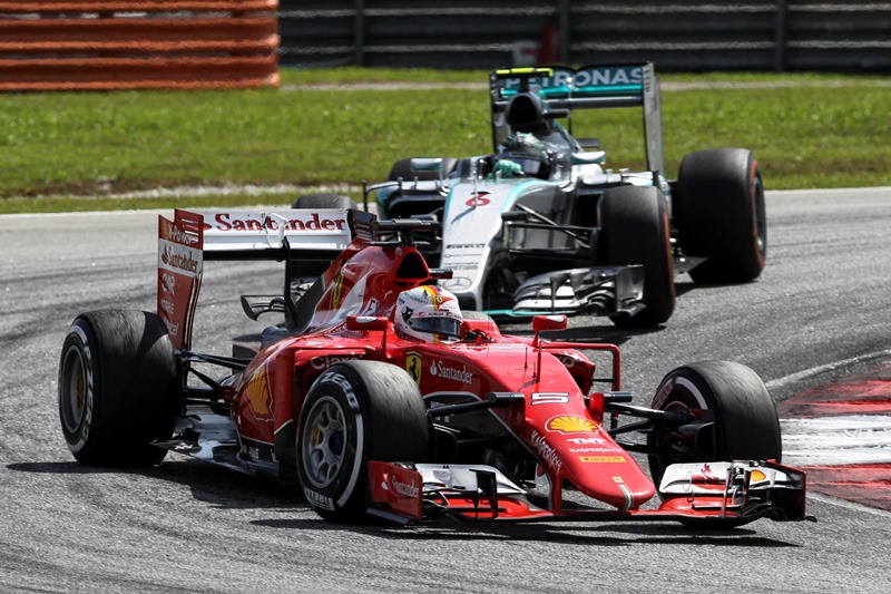 Sebastian Vettel měl v Malajsii překvapivě navrch nad vozy Mercedes.
