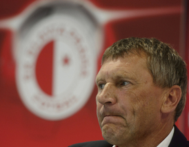 Trenér Slavie Miroslav Beránek.