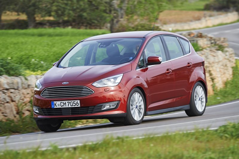 Design nové řady C-Max se řídí globálním designovým slohem One Ford.
