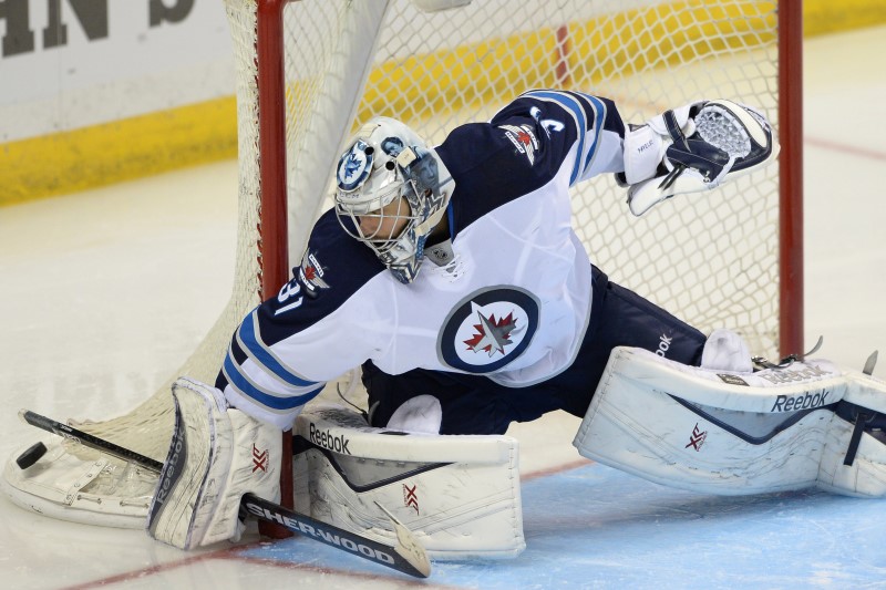 Ondřej Pavelec (27)brankář, Winnipeg Jetsletošní bilance: 50 zápasů, 2,28 obdržených gólů na zápas, 92 procentní úspěšnost zákrokův národním týmu: 3x na MS, 2x na OH Ondřej Pavelec (27)brankář, Winnipeg Jetsletošní bilance: 50 zápasů, 2,28 obdržených gólů na zápas, 92 procentní úspěšnost zákrokův národním týmu: 3x na MS, 2x na OH