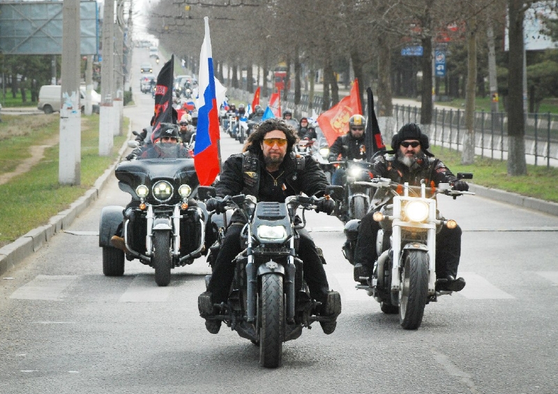 Jízda Nočních vlků se chystá do Berlína. Trasa ale budí kontroverze.