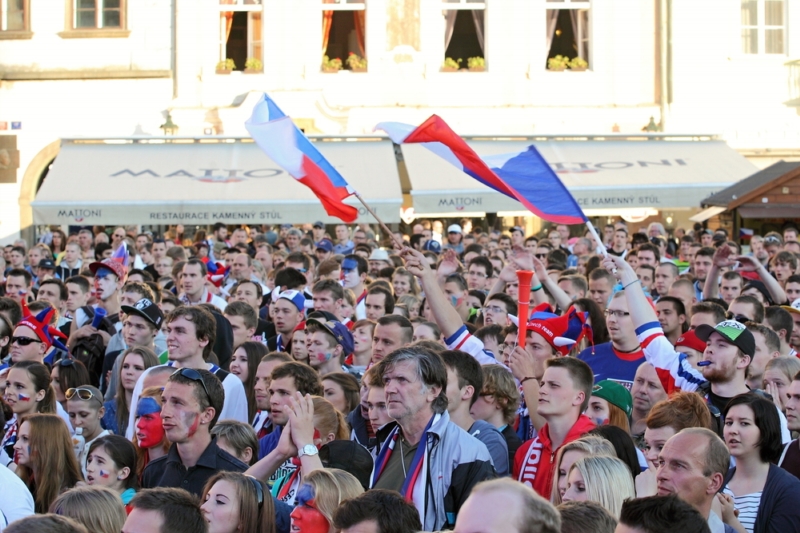 Hokejoví fanoušci se mohou těšit na velkoplošnou obrazovku na Staroměstské náměstí.