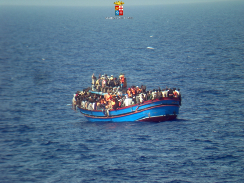 Italské lodě zachránily téměř 700 uprchlíků.