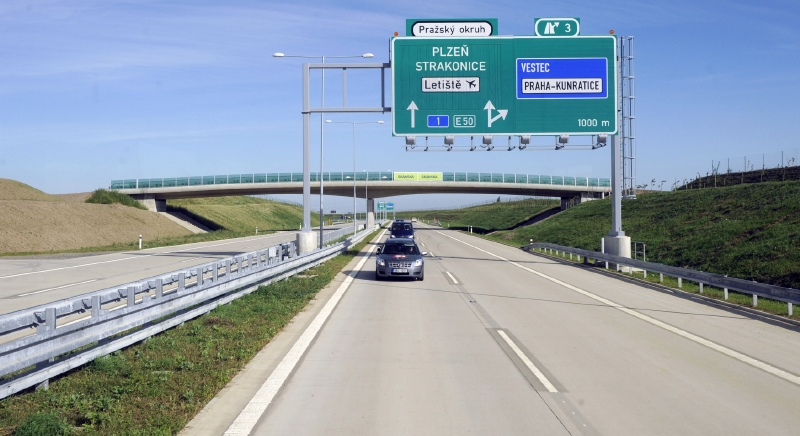 Pražský okruh navazující na dálnici D5.