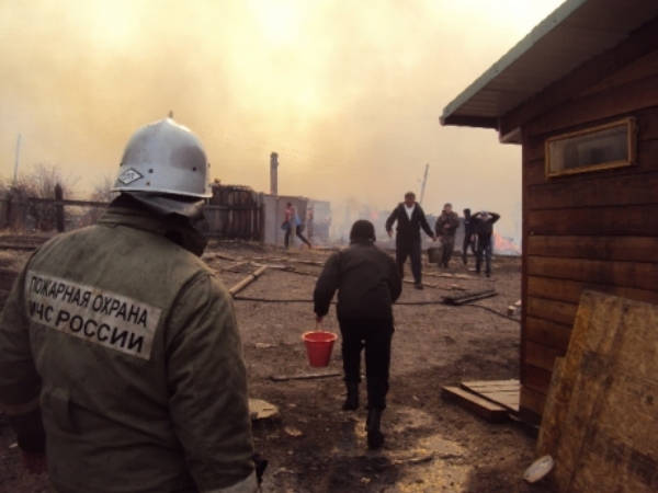 Rozsáhlé požáry na Sibiři se vymkly kontrole. Rozsáhlé požáry na Sibiři se vymkly kontrole.