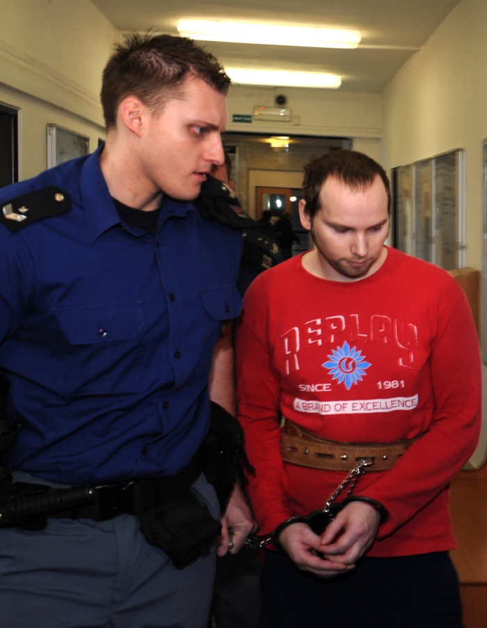 Roman Kalužík (vpravo) dostal za vraždu a znásilnění příbuzné 20 let vězení.