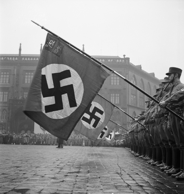 Přísaha 52. oddílu SA na Staroměstském náměstí v Praze.