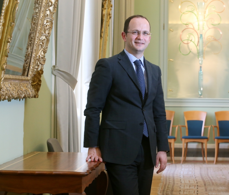 Ministr zahraničí Albánie Ditmir Bushati.