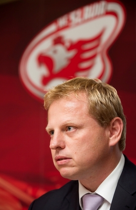 Majitel Slavie Vladimír Pitter.