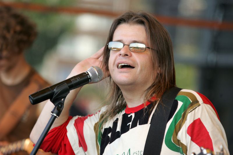 Zpěvák Bohouš Josef, frontman kapely Burma Jones. Zpěvák Bohouš Josef, frontman kapely Burma Jones.