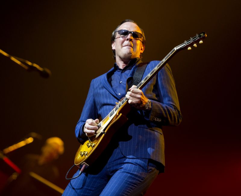Americký kytarista a zpěvák Joe Bonamassa vystoupí opět v Praze. Americký kytarista a zpěvák Joe Bonamassa vystoupí opět v Praze.