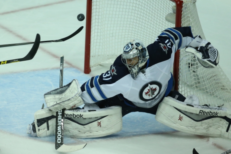 Ondřej Pavelec v bráně Vinnipegu nezabránil další porážce.