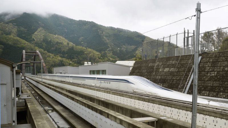 Vlaková souprava maglev, která překonala rychlostní rekord.