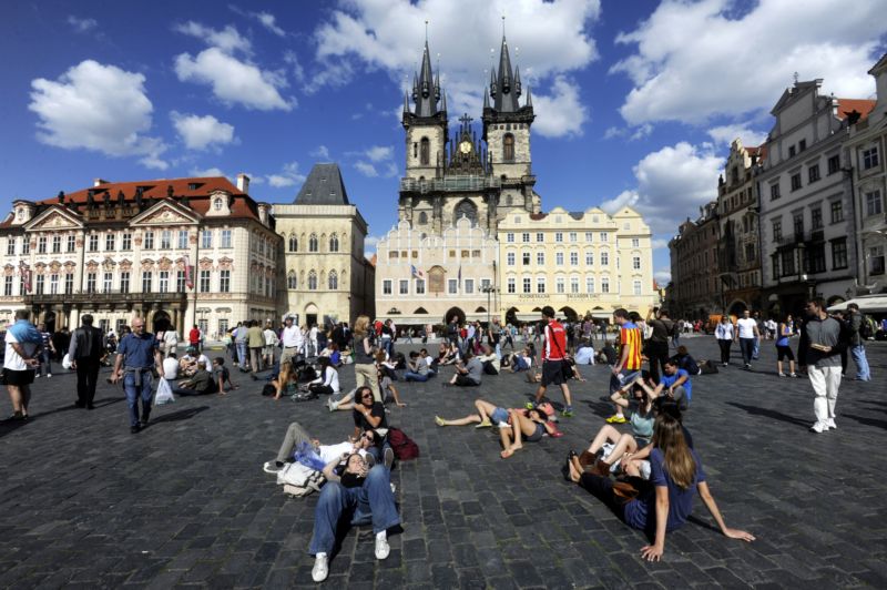 Do ulic bychom podle odborníka neměli vycházet bez ochranného UV prostředku.