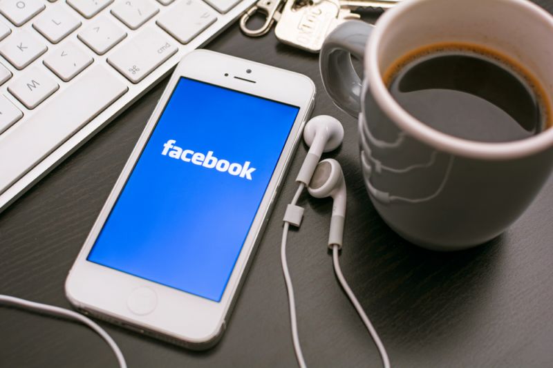 Facebook testuje novou aplikaci pro mobilní hovory.