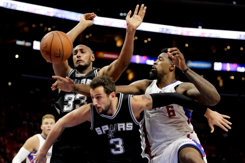 Obhájci titulu San Antoniu se podařilo zvítězit v Los Angeles nad basketbalisty Clippers a vyrovnalo sérii na 1:1.