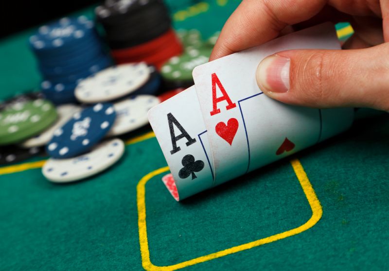 Cizinci měli k podvádění v pokeru špičkovou techniku (ilustrační foto).