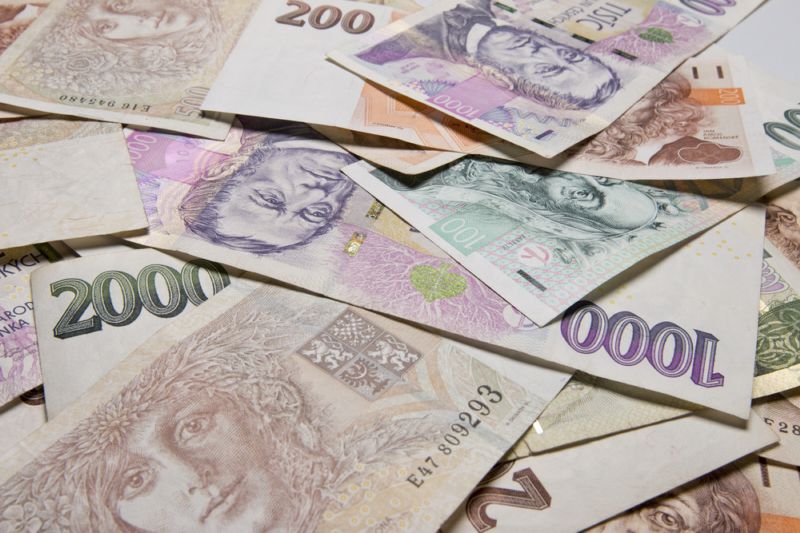 Důvodem meziročního poklesu jsou podle vyjádření ministerstva financí loni zadržené odpočty DPH, které statistku nyní zkreslují (ilustrační foto).