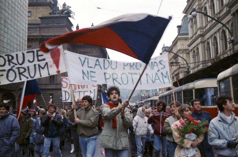 Festival připomene sametovou revoluci (snímek z roku 1989). Festival připomene sametovou revoluci (snímek z roku 1989).