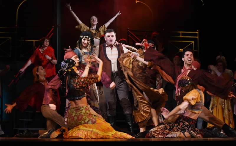 Premiéra operety Hraběnka Marica v Moravském divadle.