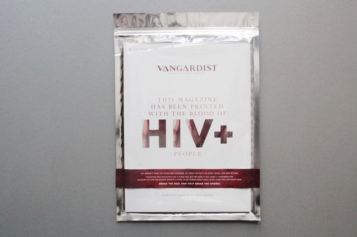 Magazín vytištěný krví HIV pozitivních.