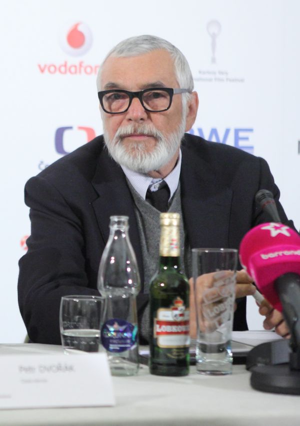 Jiří Bartoška je v plné síle.