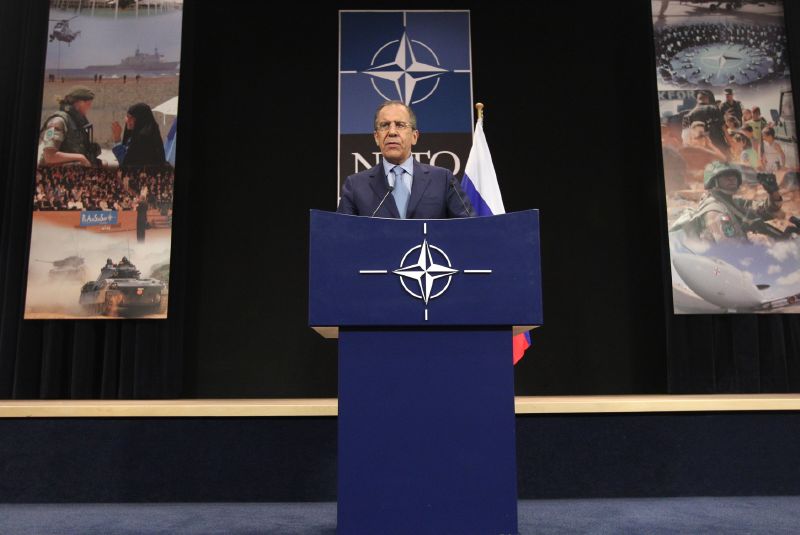 Ruský ministr zahraničí Sergej Lavrov na kongresu NATO. Ruský ministr zahraničí Sergej Lavrov na kongresu NATO.