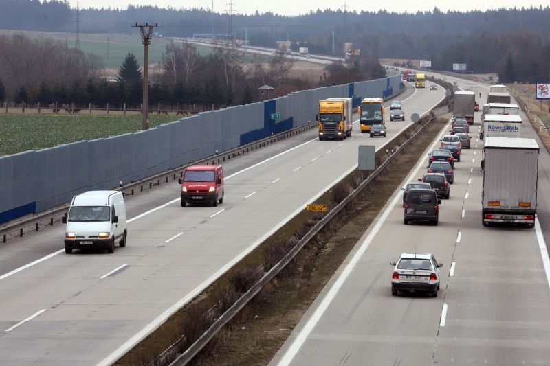 Poslanci odhlasovali vyšší rychlostní limit na dálnici (ilustrační foto).