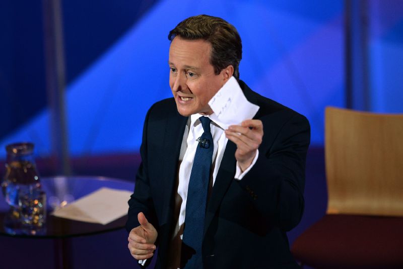 Britský premiér David Cameron v diskuzním pořadu Question Time.
