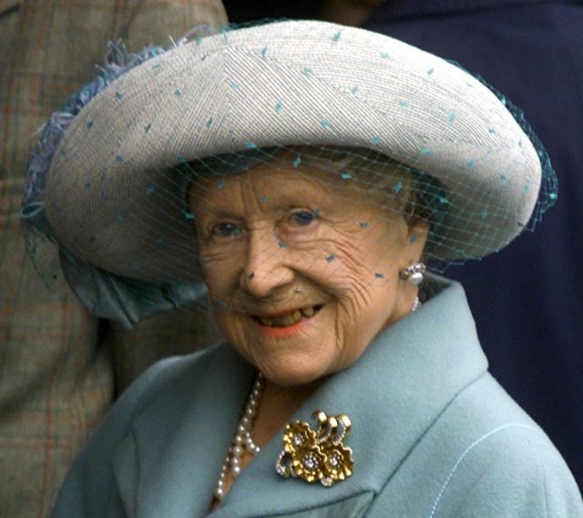 Královna Alžběta, Královna matka. Královna Alžběta, Královna matka.