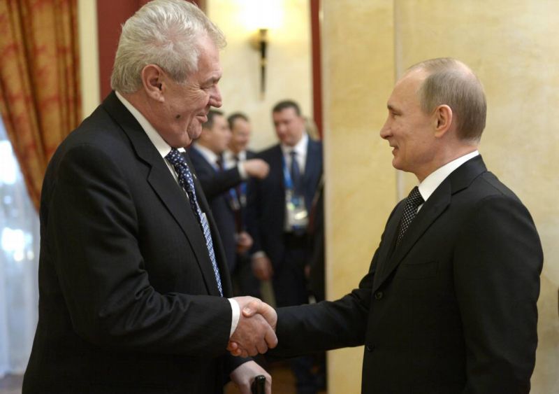 Prezidenti Miloš Zeman (vlevo) a Vladimir Putin. Prezidenti Miloš Zeman (vlevo) a Vladimir Putin.