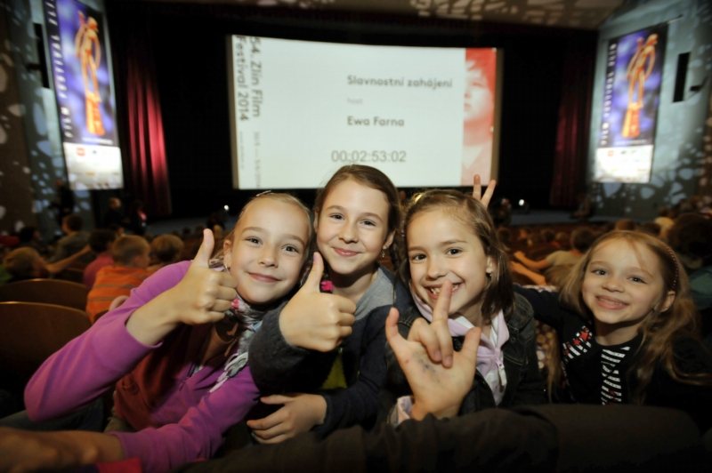 Kromě promítání filmových novinek čeká na děti i bohatý doprovodný program. 
