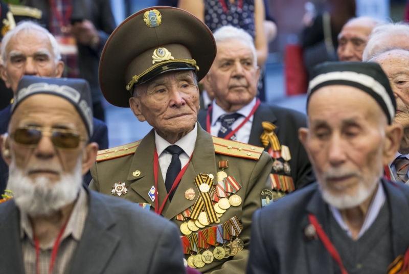 Ruští váleční veteráni chtějí i slíbenou finanční poctu.