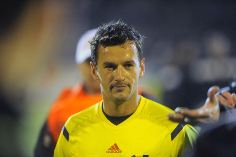Rozhodčí Emanuel Marek. 