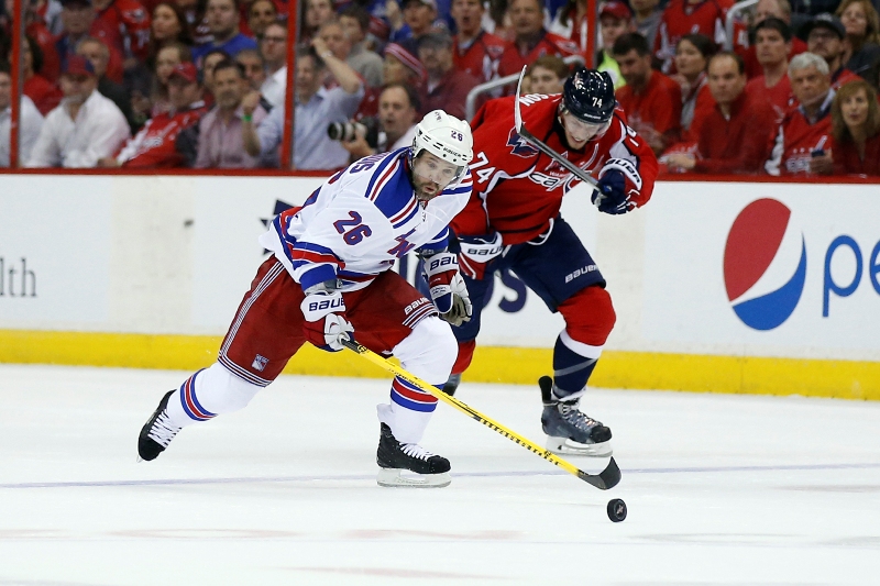 Momentka ze zápasu mezi Washingtonem a Rangers.