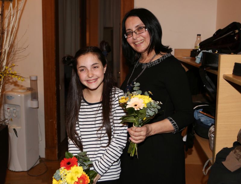 Zorka Jandová vystupovala i se svou nejmladší dcerou Esterkou. Zorka Jandová vystupovala i se svou nejmladší dcerou Esterkou.