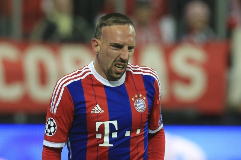 Hvězdu Bayernu Francka Ribéryho nadále trápí zraněný kotník.